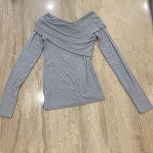 Babaton Cute top for casual or going out.